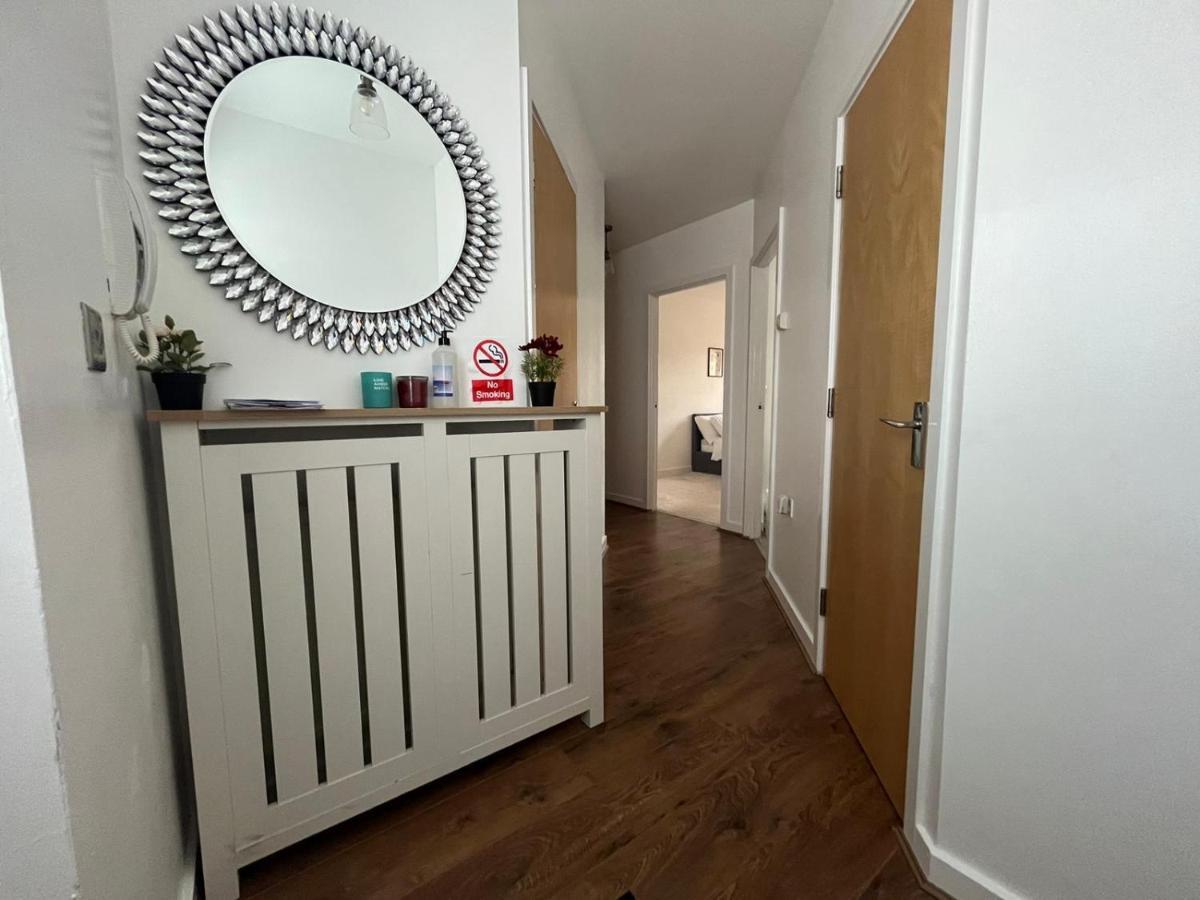 Kent, Dartford Station Apartments Luaran gambar