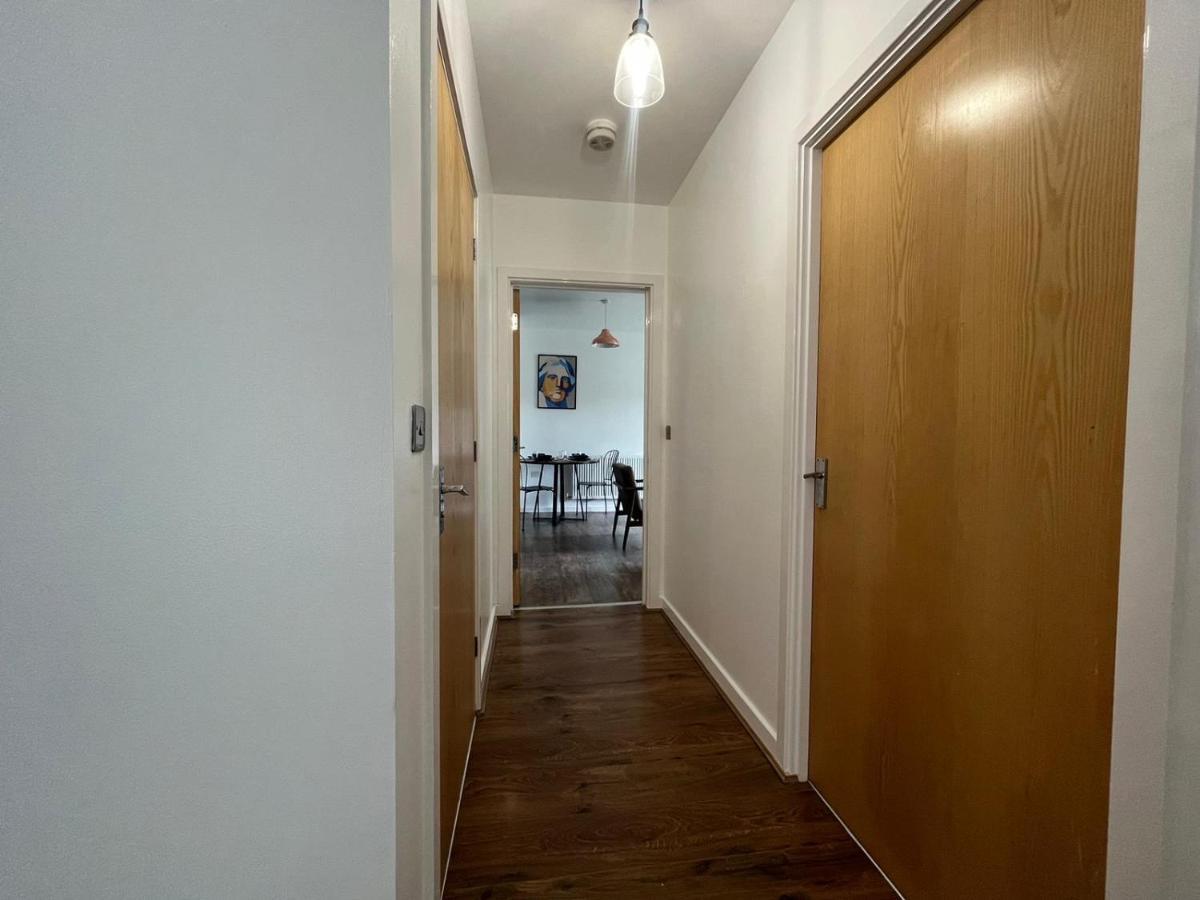 Kent, Dartford Station Apartments Luaran gambar